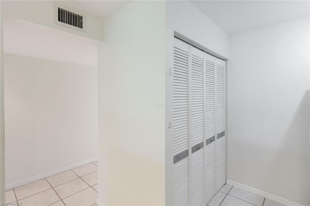 1228 Commonwealth Cir O203, Naples, FL 34116-16