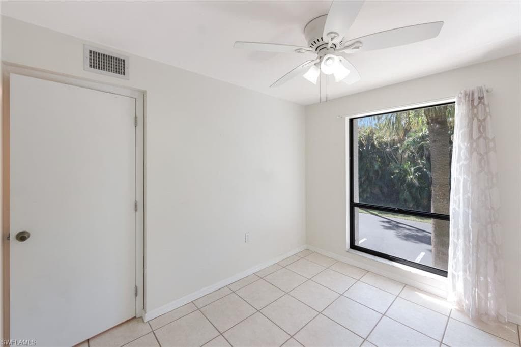 1228 Commonwealth Cir O203, Naples, FL 34116-18