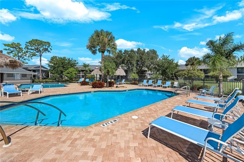 1228 Commonwealth Cir O203, Naples, FL 34116-30