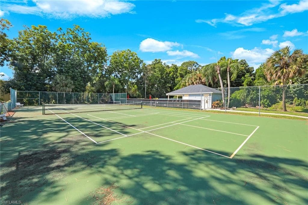 1228 Commonwealth Cir O203, Naples, FL 34116-31