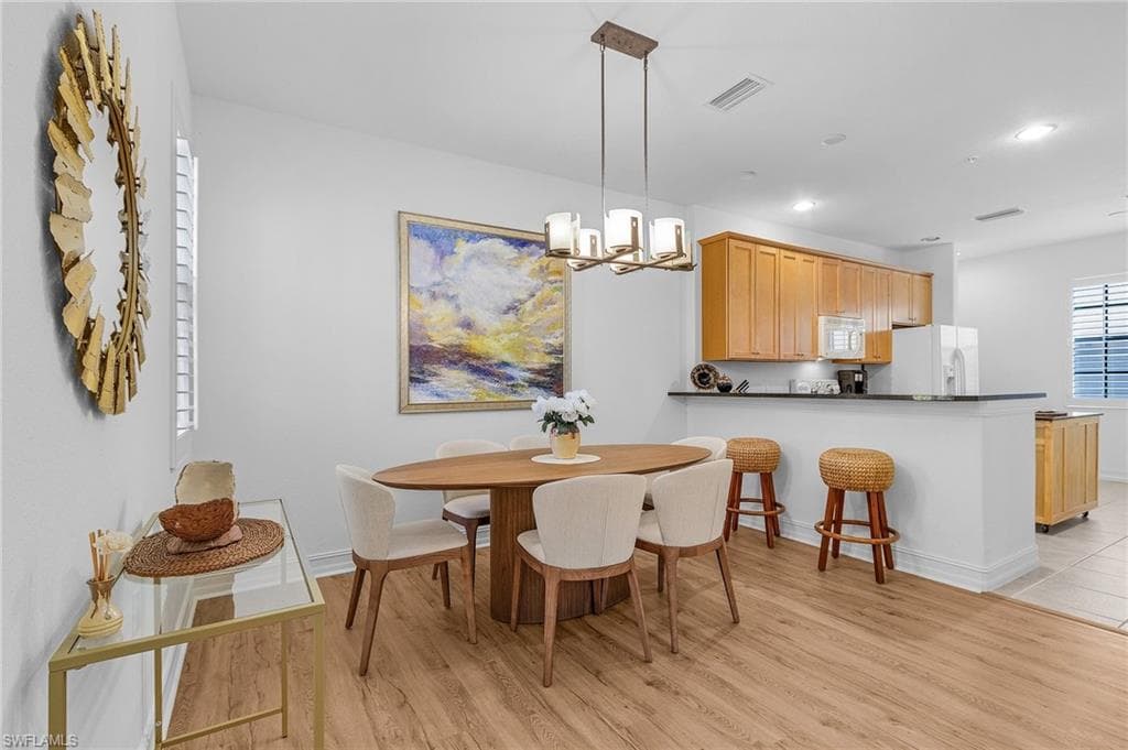 9118 Chula Vista St 12002, Naples, FL 34113-9