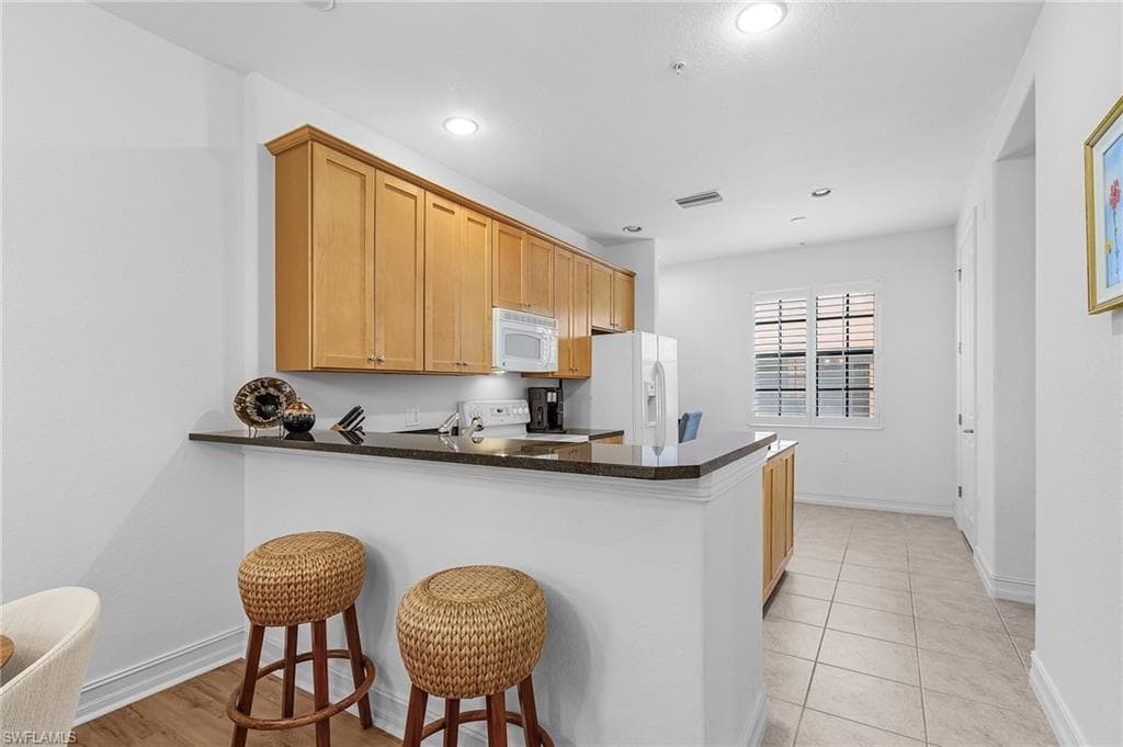 9118 Chula Vista St 12002, Naples, FL 34113-11