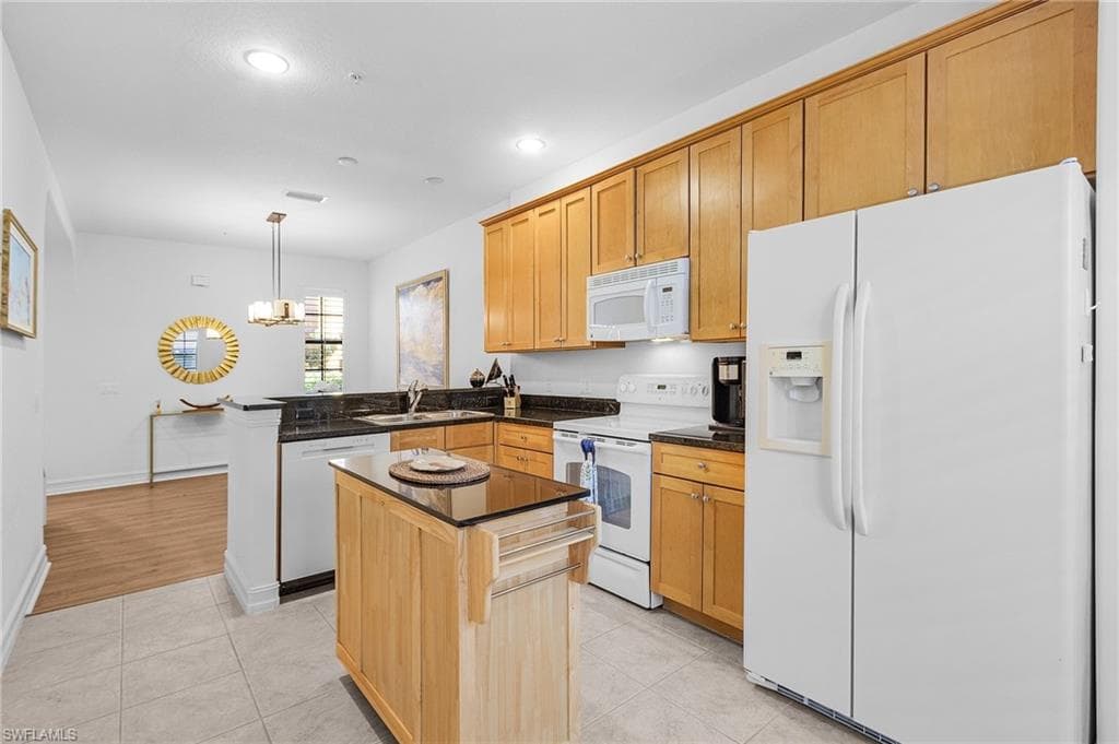 9118 Chula Vista St 12002, Naples, FL 34113-13