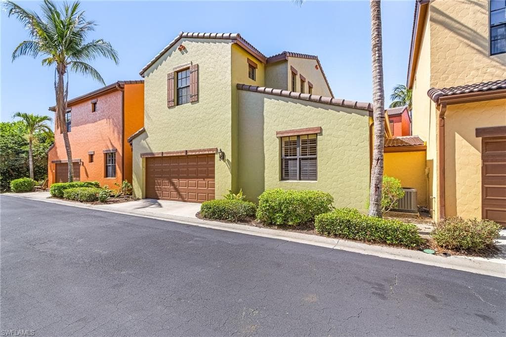 9118 Chula Vista St 12002, Naples, FL 34113-24