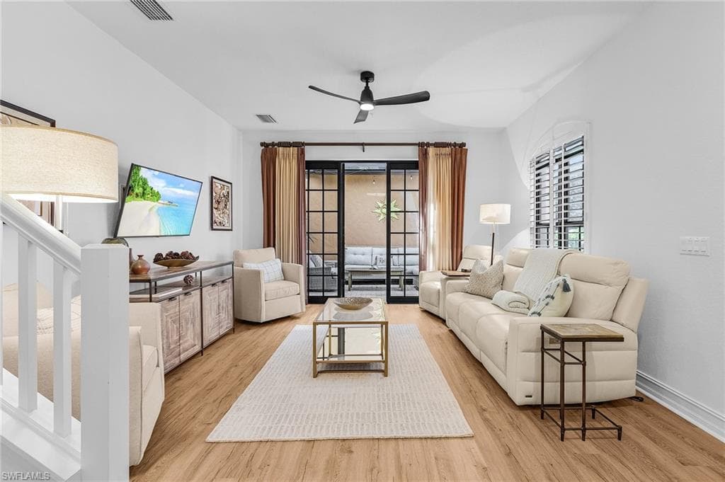 9118 Chula Vista St 12002, Naples, FL 34113-3