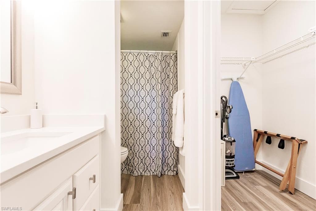 600 Neapolitan Way 228, Naples, FL 34103-18