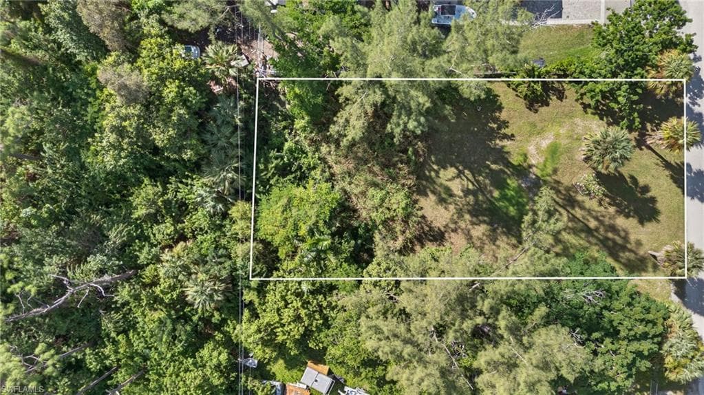 2650 Holly Ave, Naples, FL 34112-9