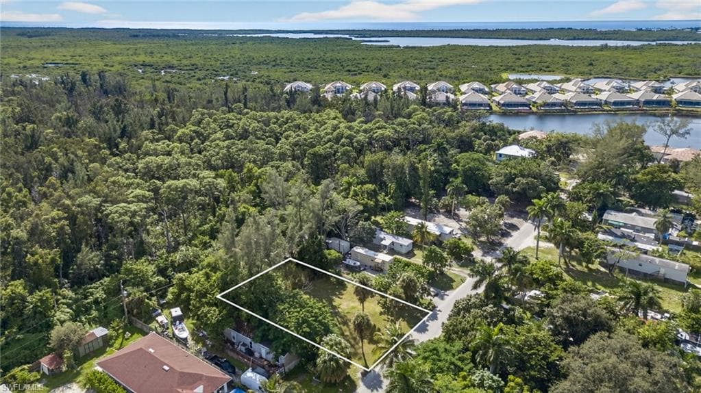 2650 Holly Ave, Naples, FL 34112-7