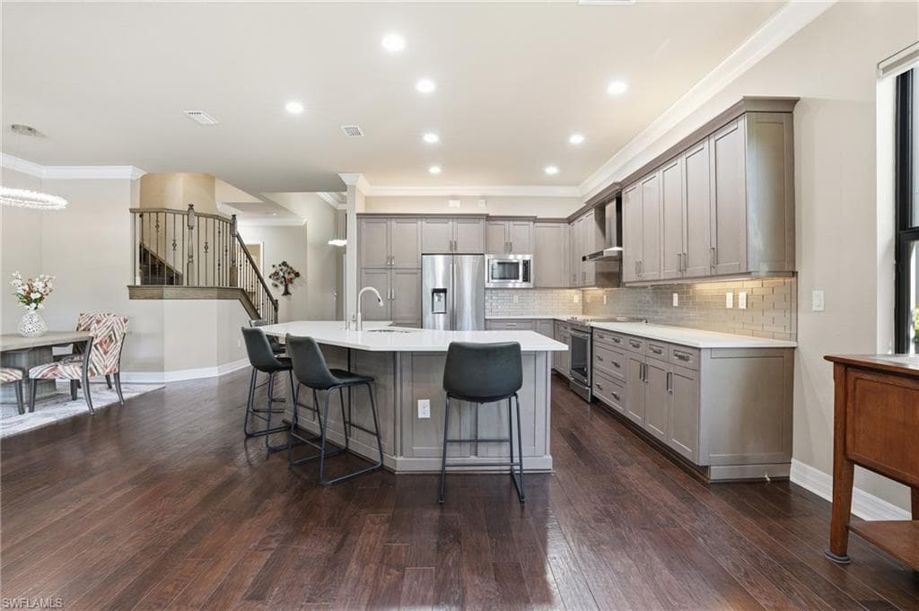 10043 Chesapeake Bay Dr, Fort Myers, FL 33913-18