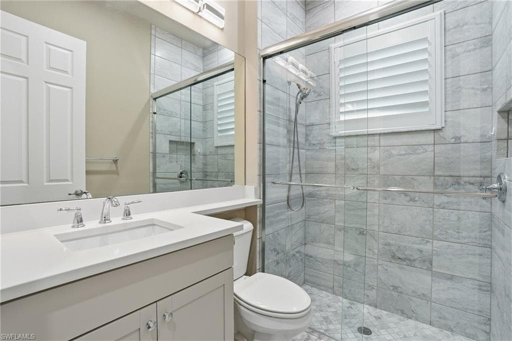 10043 Chesapeake Bay Dr, Fort Myers, FL 33913-23