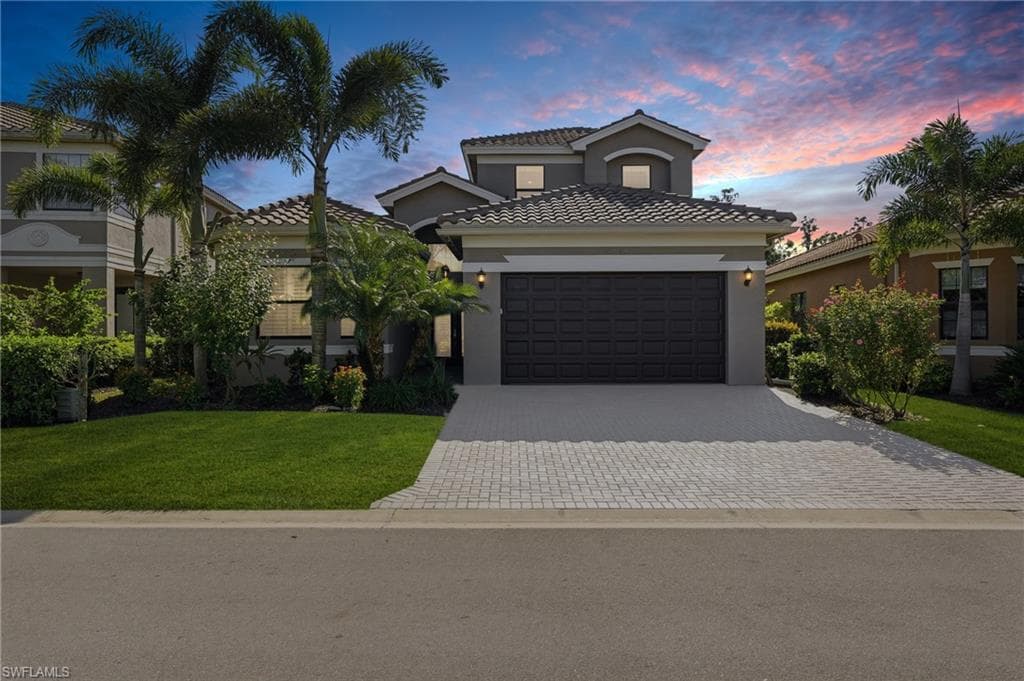 10043 Chesapeake Bay Dr, Fort Myers, FL 33913-1