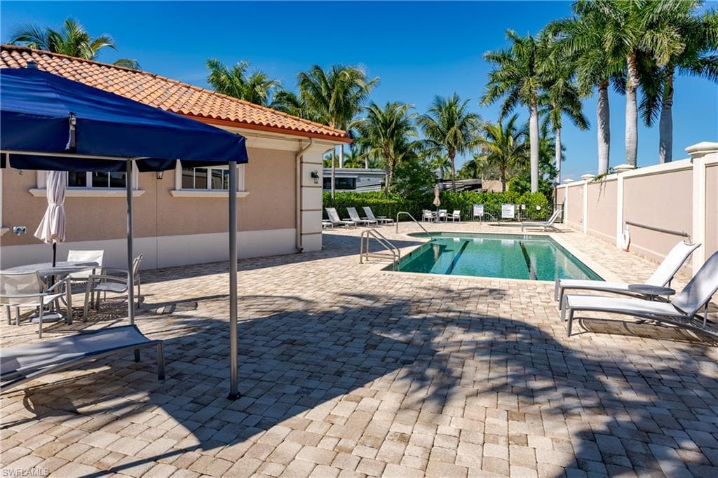 13461 Ladyfish Ln, Naples, FL 34114-28