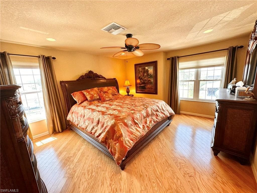 132 Egret St, Fort Myers Beach, FL 33931-25