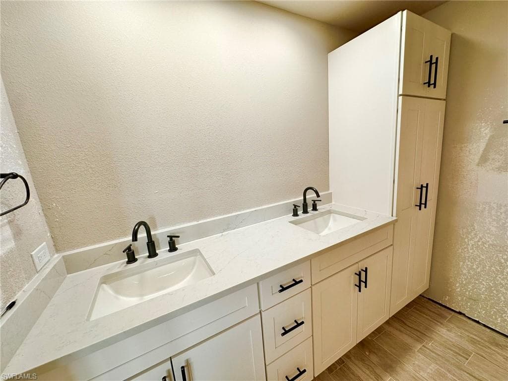 132 Egret St, Fort Myers Beach, FL 33931-32