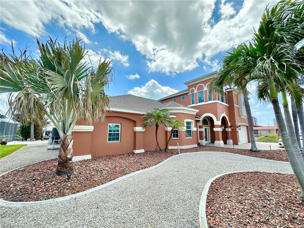 132 Egret St, Fort Myers Beach, FL 33931-2