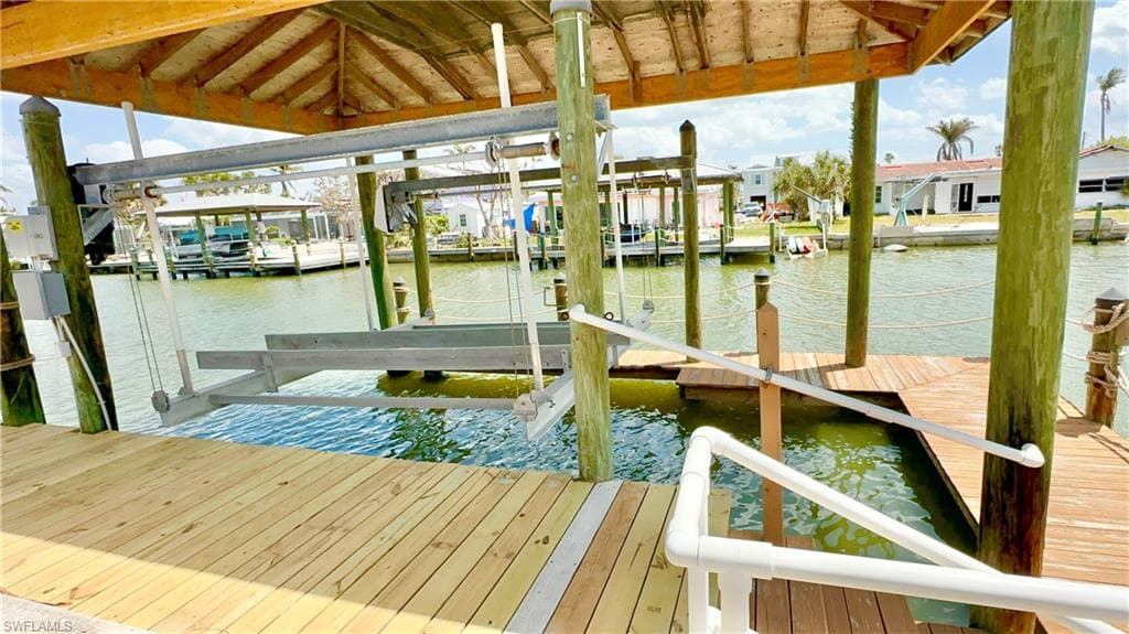 132 Egret St, Fort Myers Beach, FL 33931-5