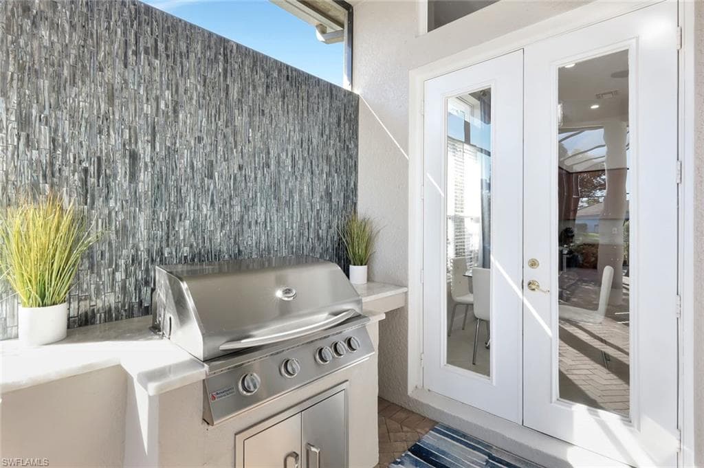 8980 Cherry Oaks Trl, Naples, FL 34114-35