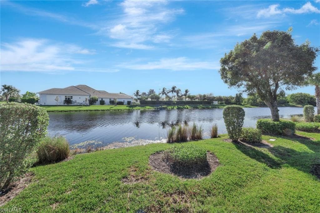 8980 Cherry Oaks Trl, Naples, FL 34114-39