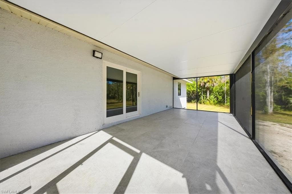 360 Desoto Blvd S, Naples, FL 34117-10