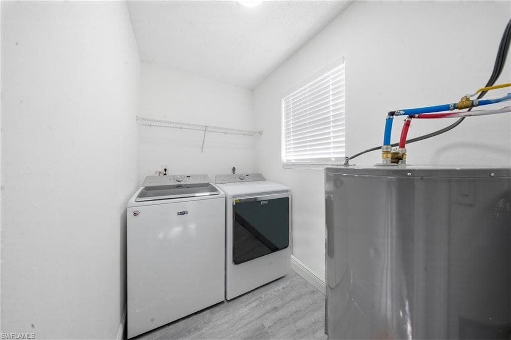 360 Desoto Blvd S, Naples, FL 34117-21