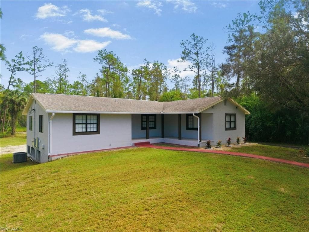 360 Desoto Blvd S, Naples, FL 34117-27