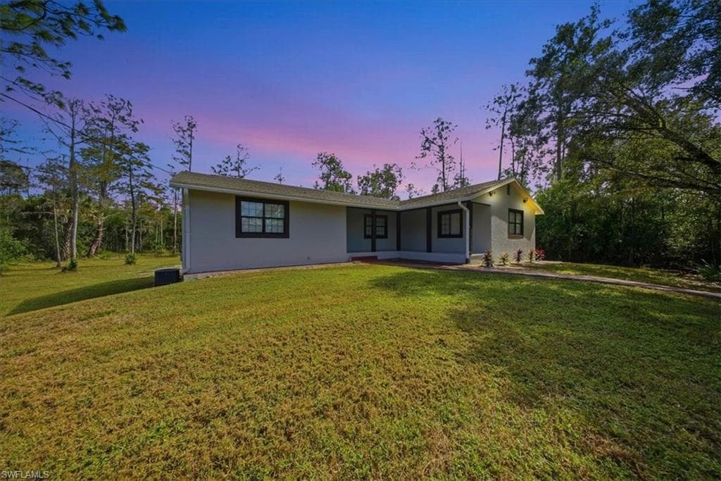 360 Desoto Blvd S, Naples, FL 34117-33