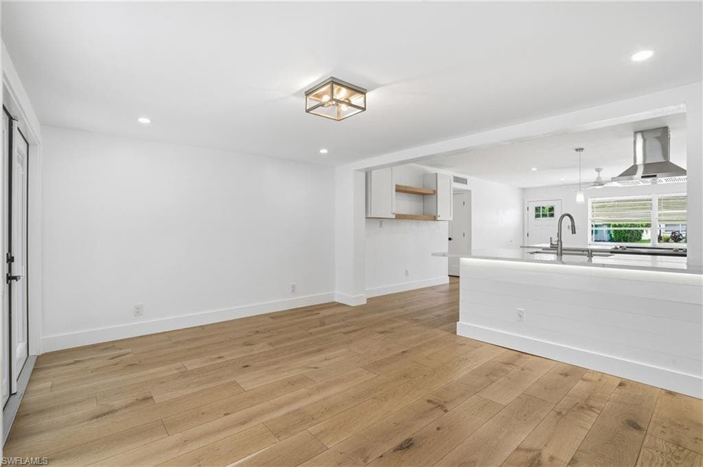 1205 Hilltop Dr, Naples, FL 34103-10