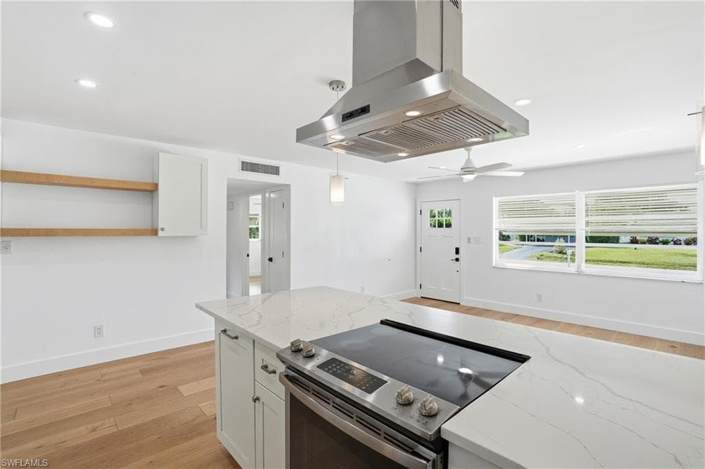 1205 Hilltop Dr, Naples, FL 34103-16