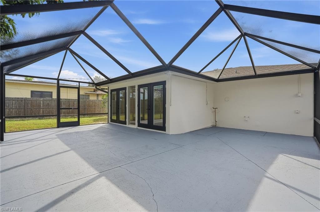 1205 Hilltop Dr, Naples, FL 34103-18