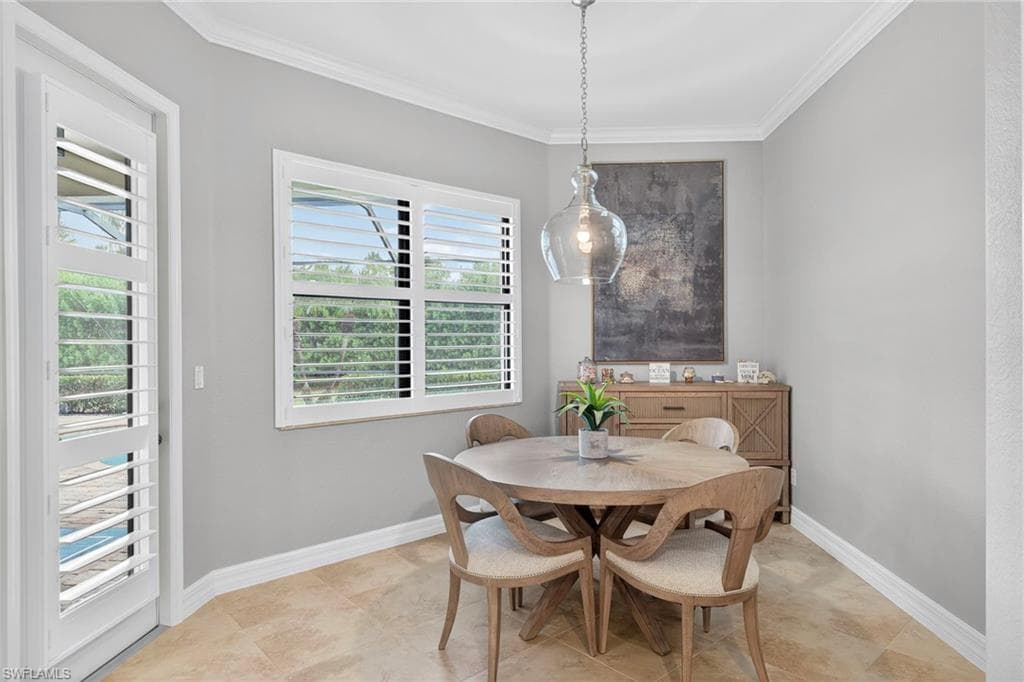 9352 Vercelli Ct, Naples, FL 34113-18