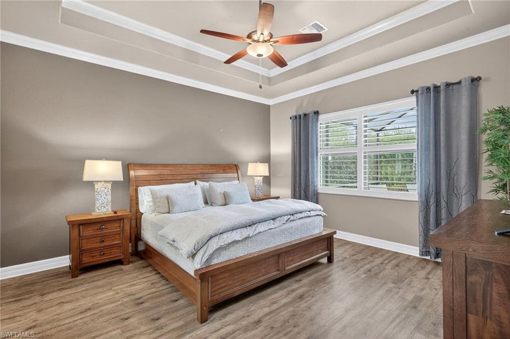 9352 Vercelli Ct, Naples, FL 34113-21