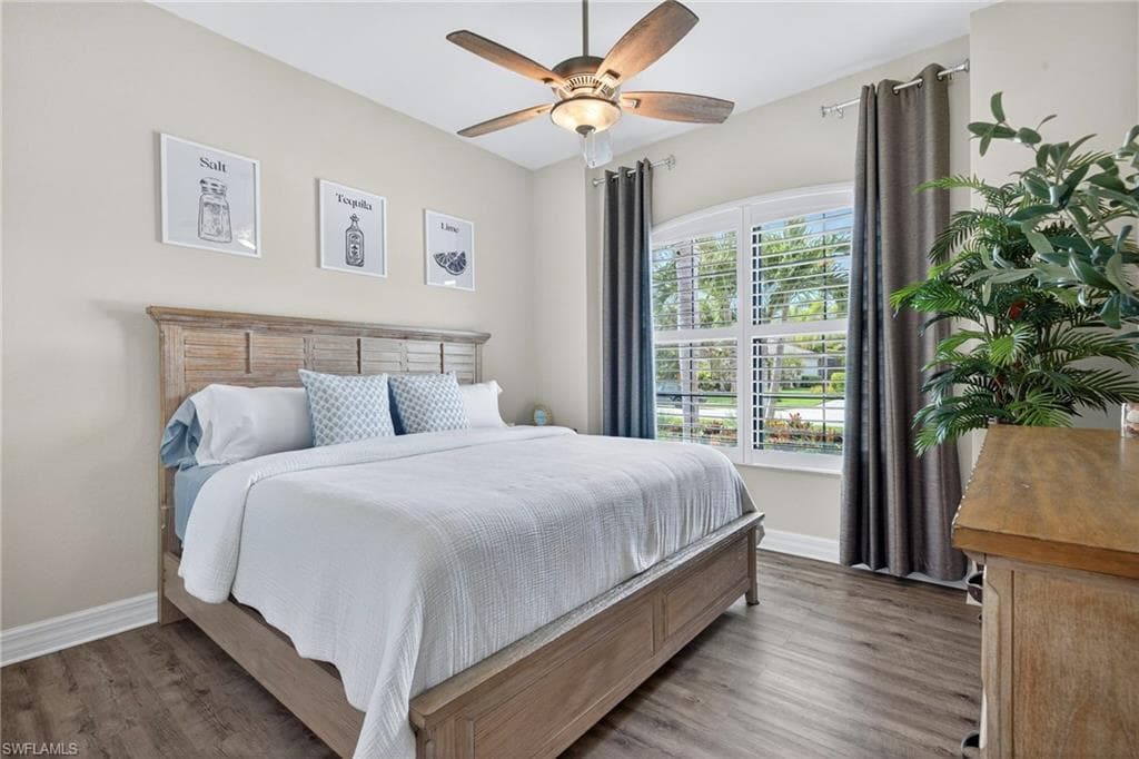 9352 Vercelli Ct, Naples, FL 34113-25