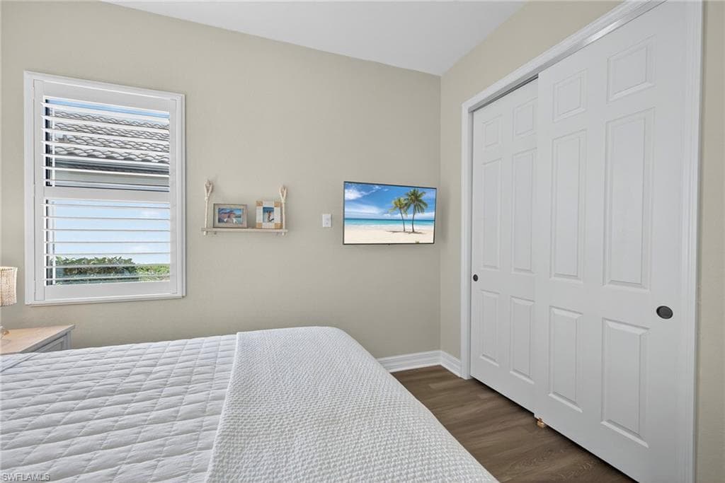 9352 Vercelli Ct, Naples, FL 34113-30