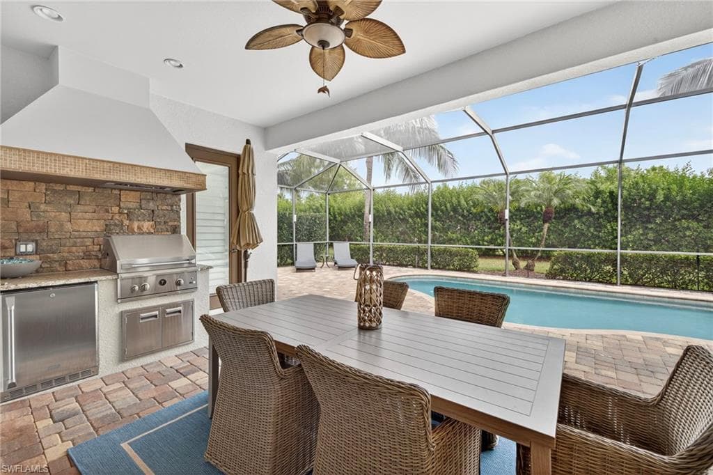 9352 Vercelli Ct, Naples, FL 34113-2