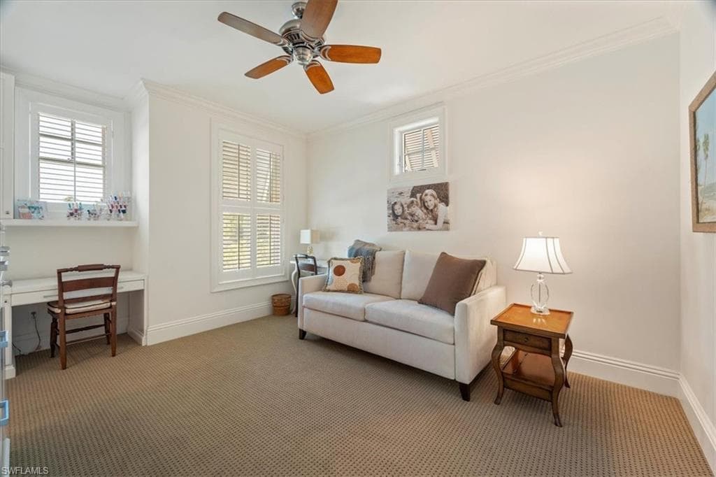 215 5th St S, Naples, FL 34102-30