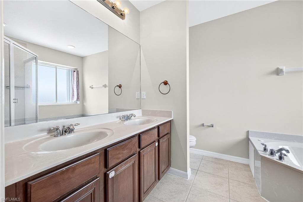 9774 Roundstone Cir, Fort Myers, FL 33967-14