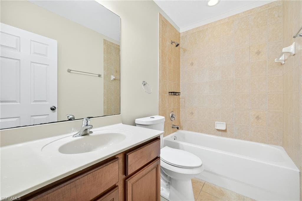 9774 Roundstone Cir, Fort Myers, FL 33967-23