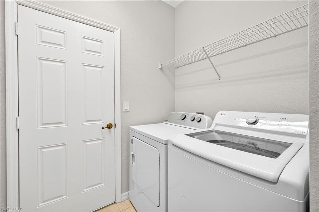 9774 Roundstone Cir, Fort Myers, FL 33967-24