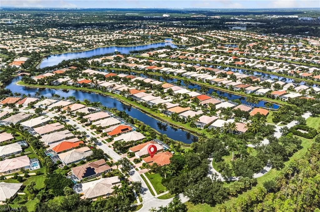 8089 Xenia Ln, Naples, FL 34114-22