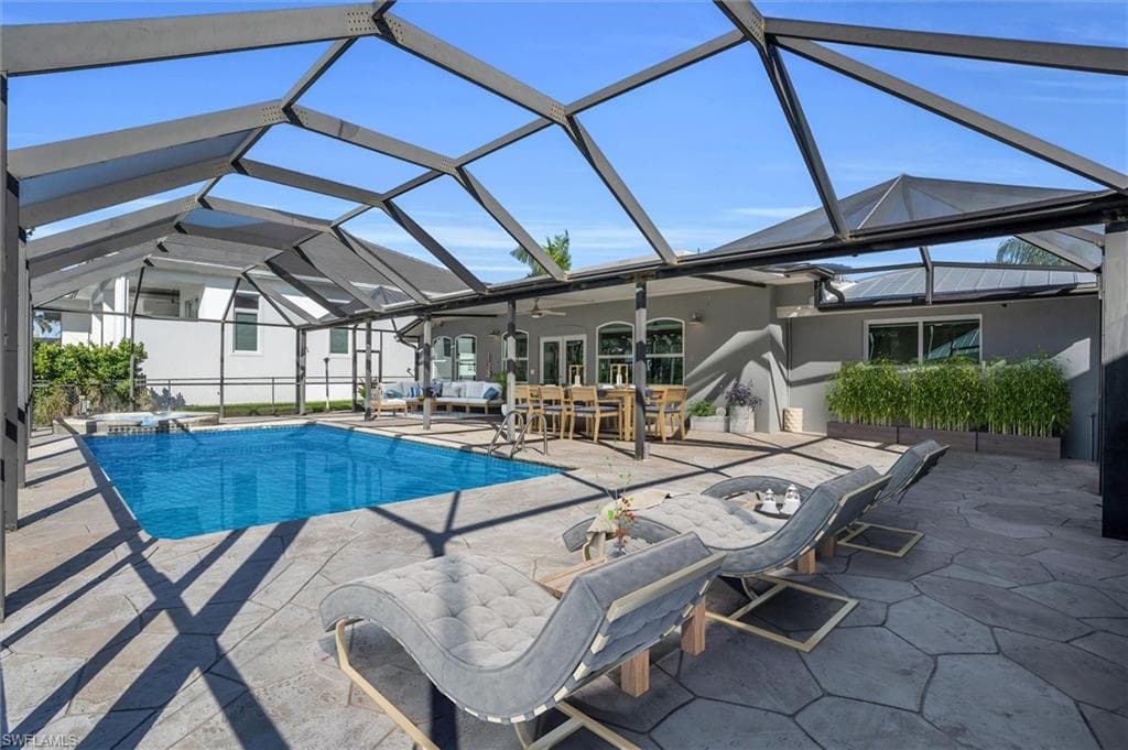 1410 Curlew Ave, Naples, FL 34102-18