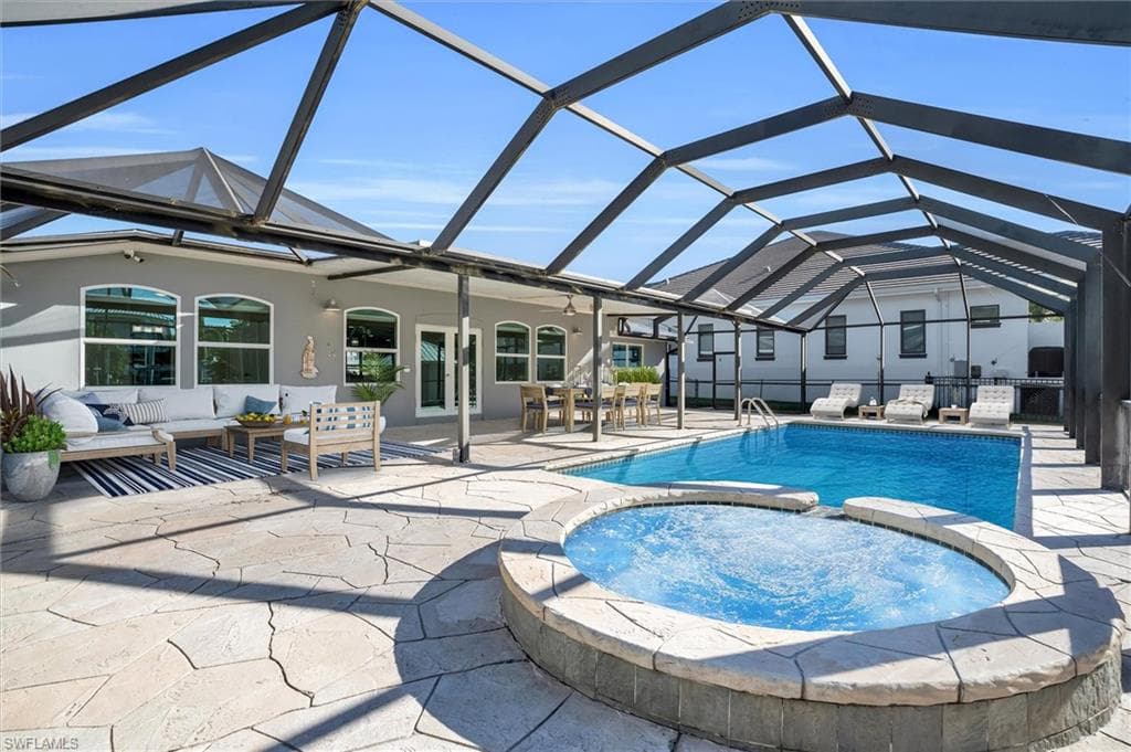 1410 Curlew Ave, Naples, FL 34102-19