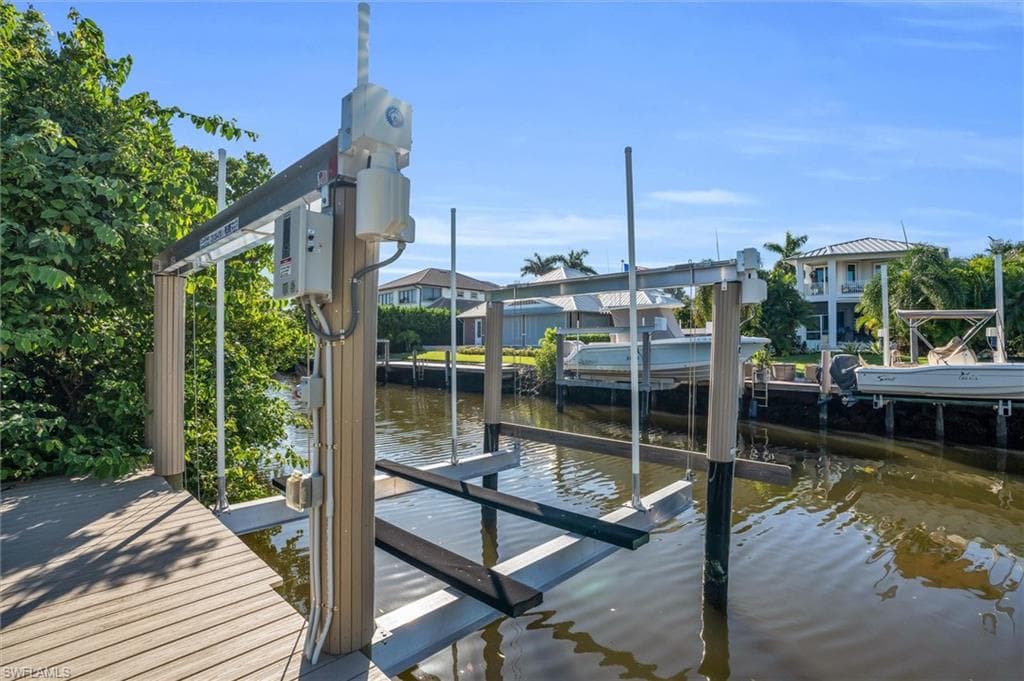 1410 Curlew Ave, Naples, FL 34102-23