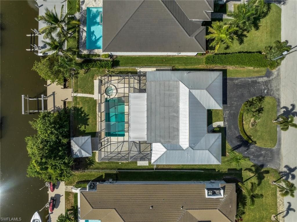 1410 Curlew Ave, Naples, FL 34102-25