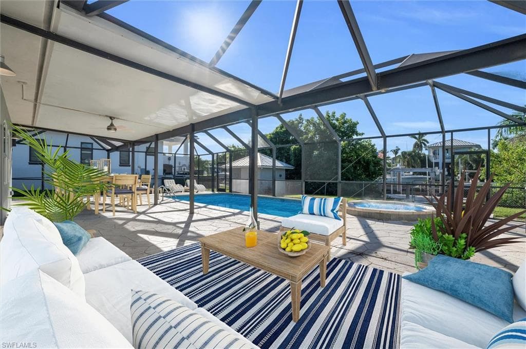 1410 Curlew Ave, Naples, FL 34102-1