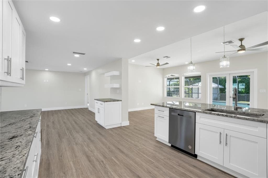 1410 Curlew Ave, Naples, FL 34102-5