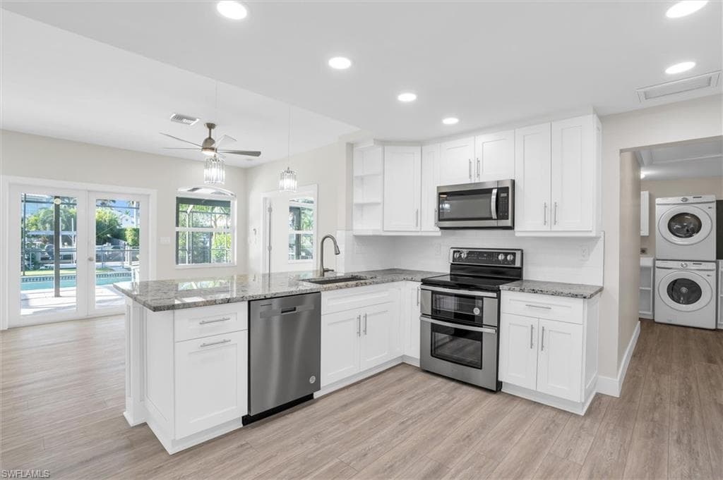 1410 Curlew Ave, Naples, FL 34102-7