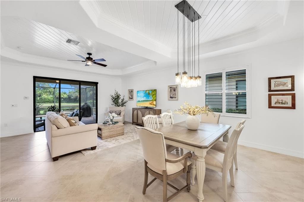 2834 Aviamar Cir, Naples, FL 34114-8