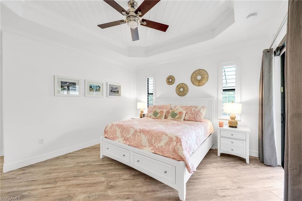 2834 Aviamar Cir, Naples, FL 34114-20