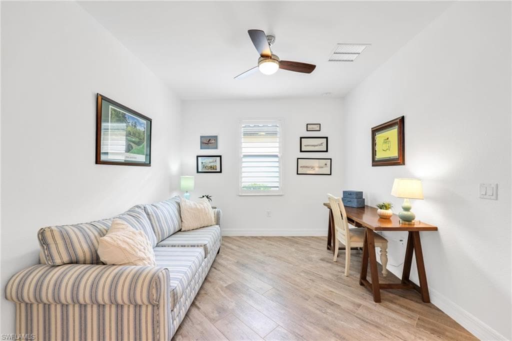 2834 Aviamar Cir, Naples, FL 34114-27