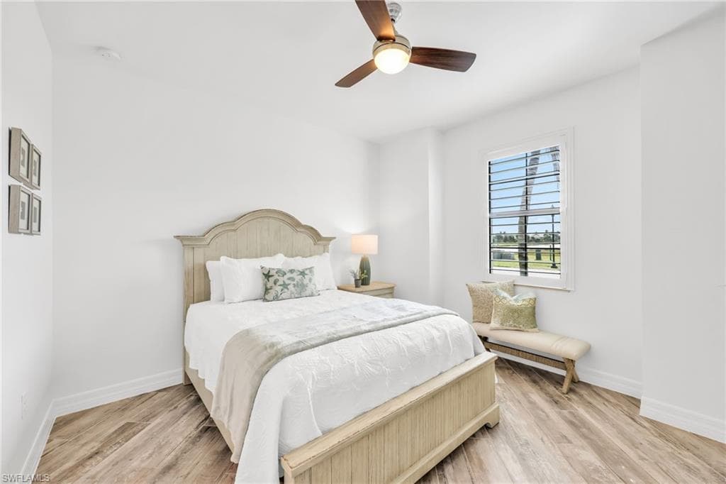 2834 Aviamar Cir, Naples, FL 34114-28